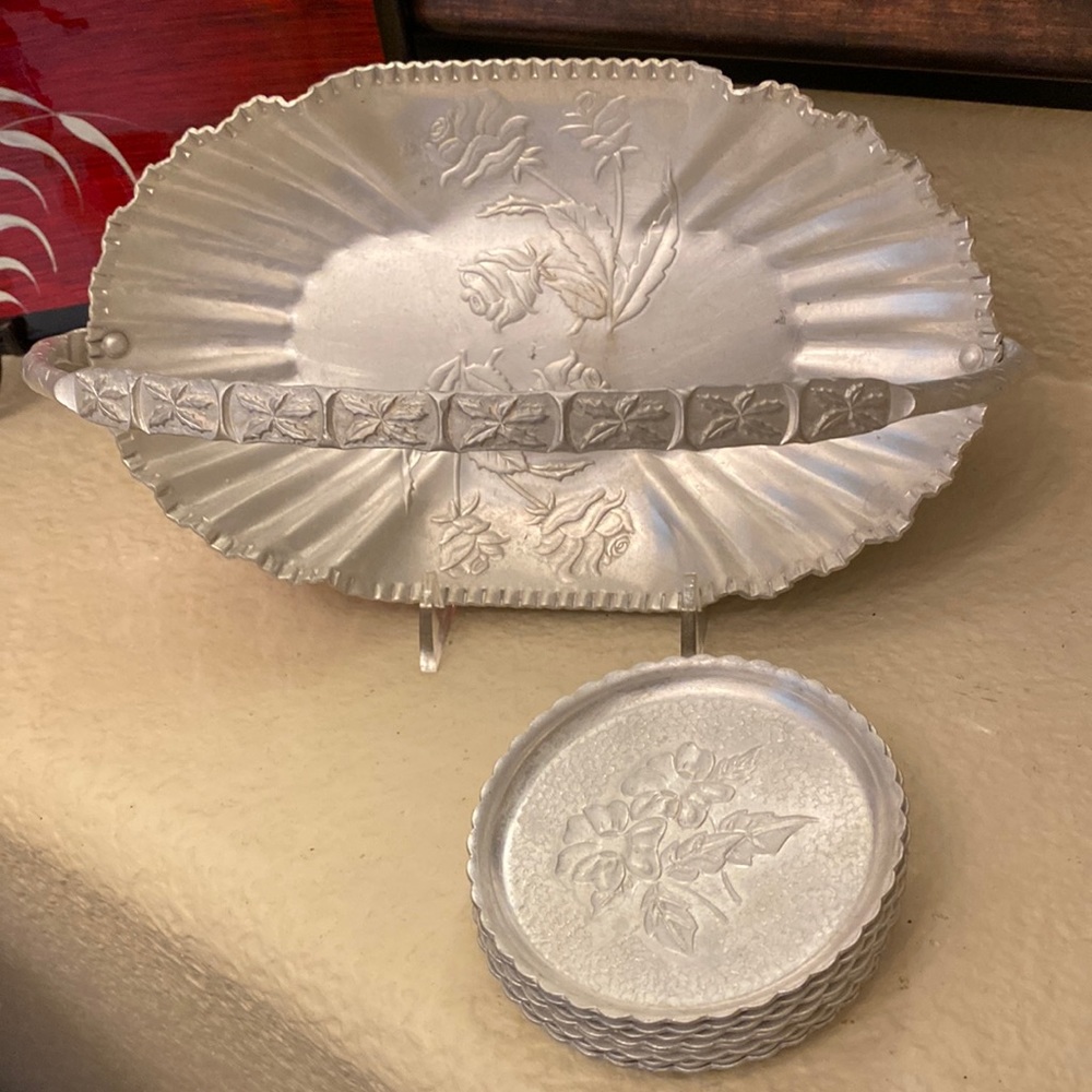 Vintage aluminum Farber & Shlevin hand wrought handled dish & 8 coasters